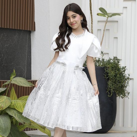 صورة طقم بناتي تيور لمعة رصاصي بفيونكة وأكمام مبتكرة واكسسوار رقبة - M3793